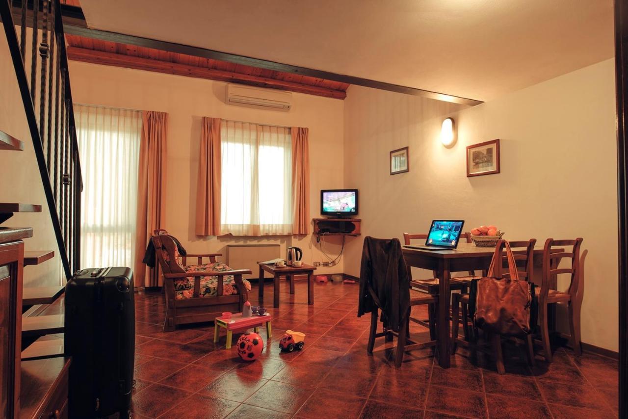 Casanova - Family Apartments Residence San Quirico dʼOrcia Kültér fotó